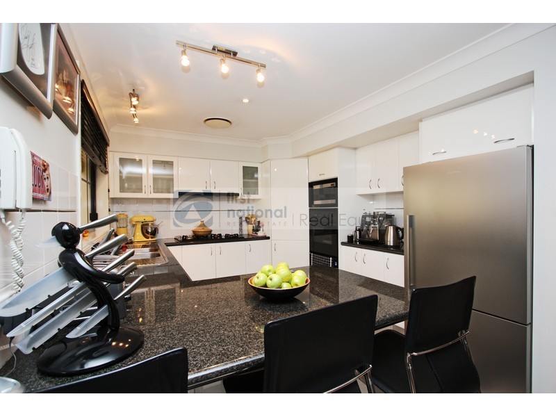 3 Sea Spray Court, Chipping Norton NSW 2170