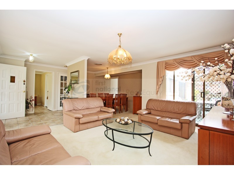 39 Central Avenue, Chipping Norton NSW 2170