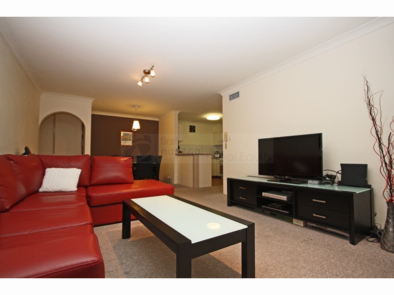 8/7 Mead Drive, Chipping Norton NSW 2170