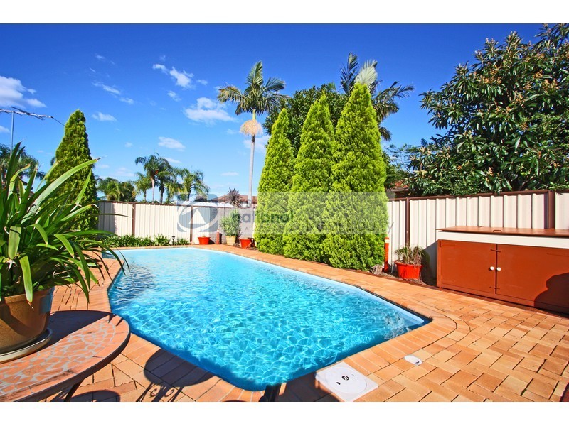 16 Padbury Street, Chipping Norton NSW 2170