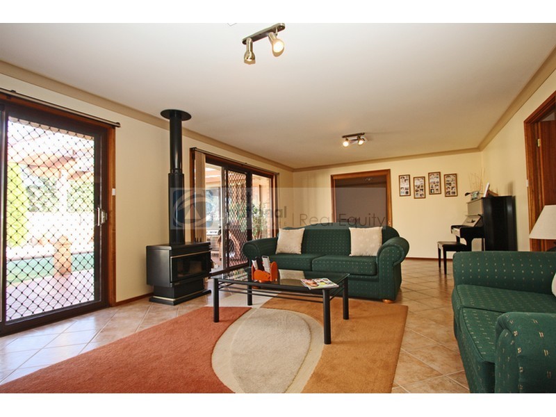 16 Padbury Street, Chipping Norton NSW 2170