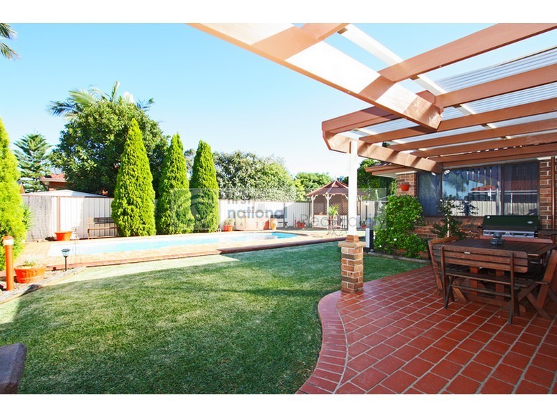 16 Padbury Street, Chipping Norton NSW 2170