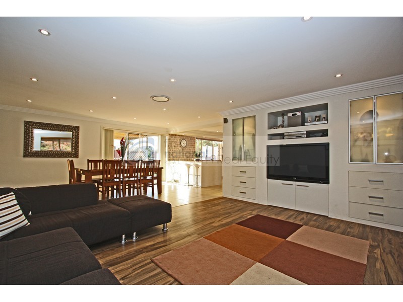 1 Witham Place, Chipping Norton NSW 2170