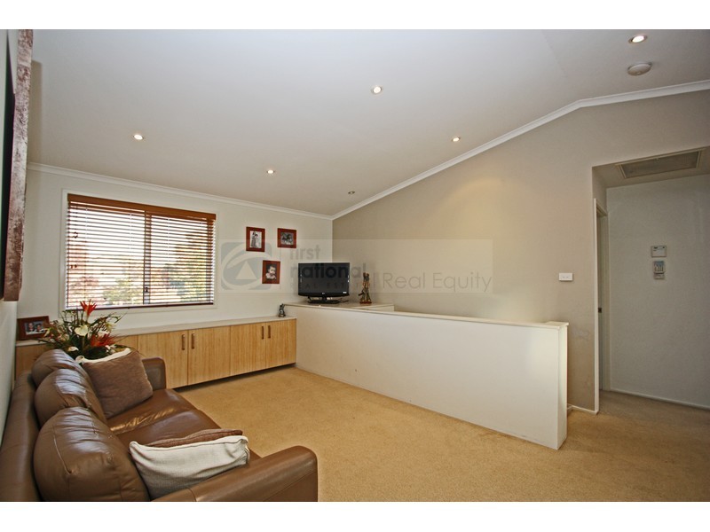 1 Witham Place, Chipping Norton NSW 2170