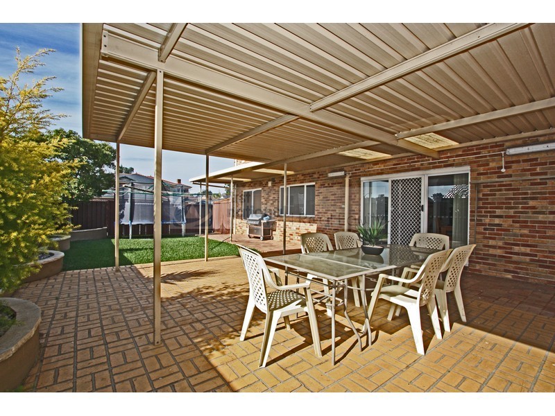 1 Witham Place, Chipping Norton NSW 2170