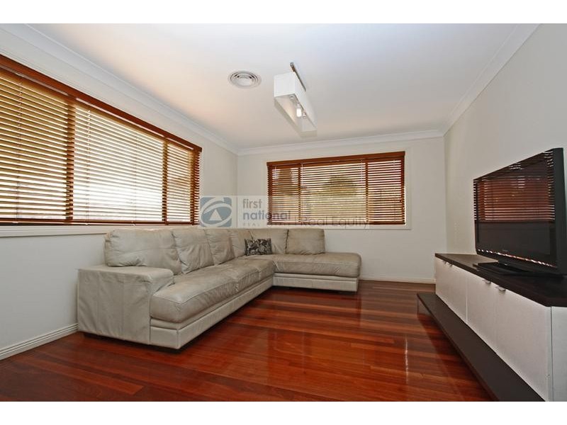 17 Pulham Place, Chipping Norton NSW 2170