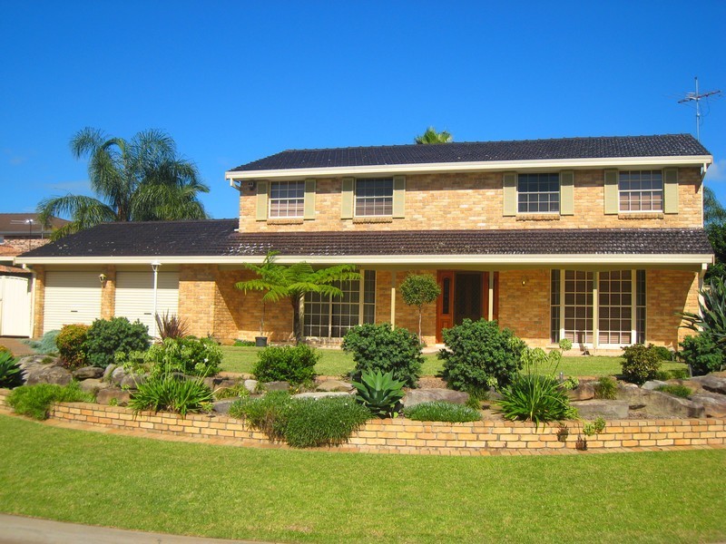 2 Chippenham Place, Chipping Norton NSW 2170