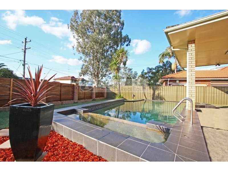 2 Carcoola Avenue, Chipping Norton NSW 2170