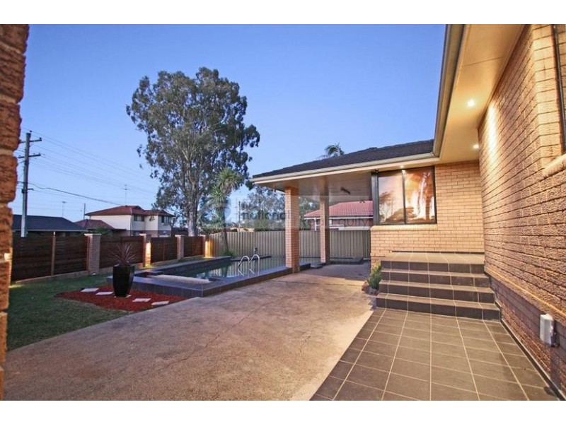 2 Carcoola Avenue, Chipping Norton NSW 2170