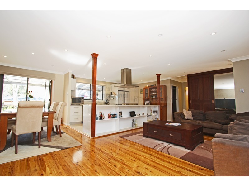 10 Boolarong Avenue, Chipping Norton NSW 2170