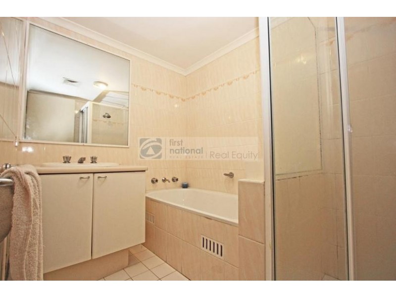 13/4 Mead Drive, Chipping Norton NSW 2170