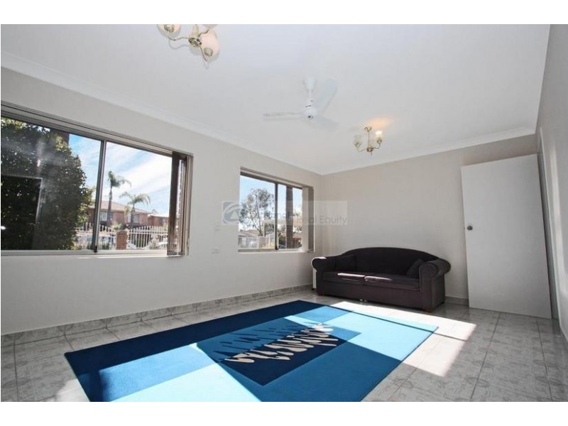 8 Padbury Street, Chipping Norton NSW 2170