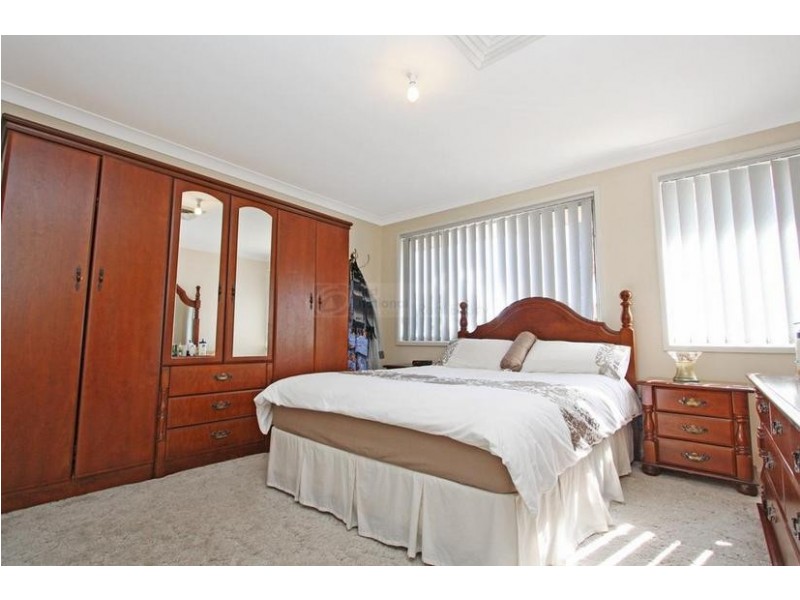 8 Padbury Street, Chipping Norton NSW 2170