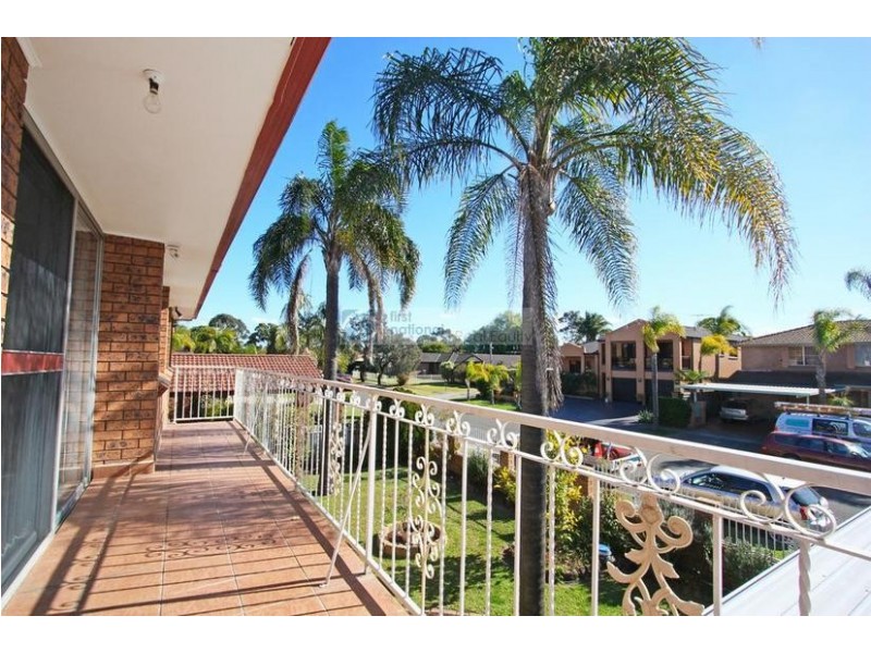 8 Padbury Street, Chipping Norton NSW 2170