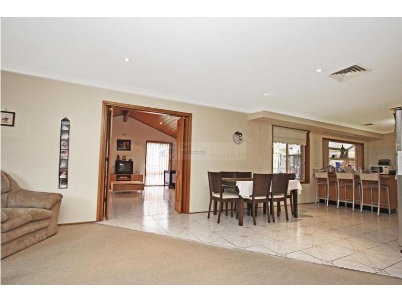 78 Rugby Crescent, Chipping Norton NSW 2170