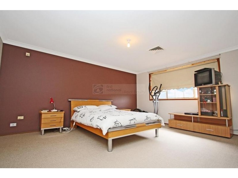 78 Rugby Crescent, Chipping Norton NSW 2170