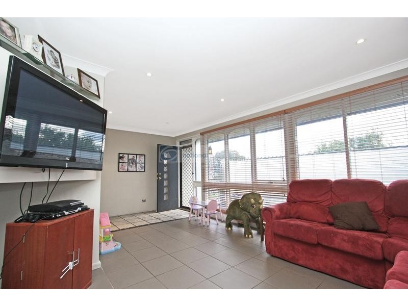 44 Magree Crescent, Chipping Norton NSW 2170