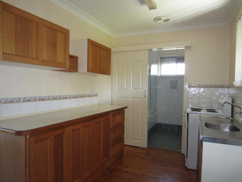 2 Selway Avenue, Moorebank NSW 2170