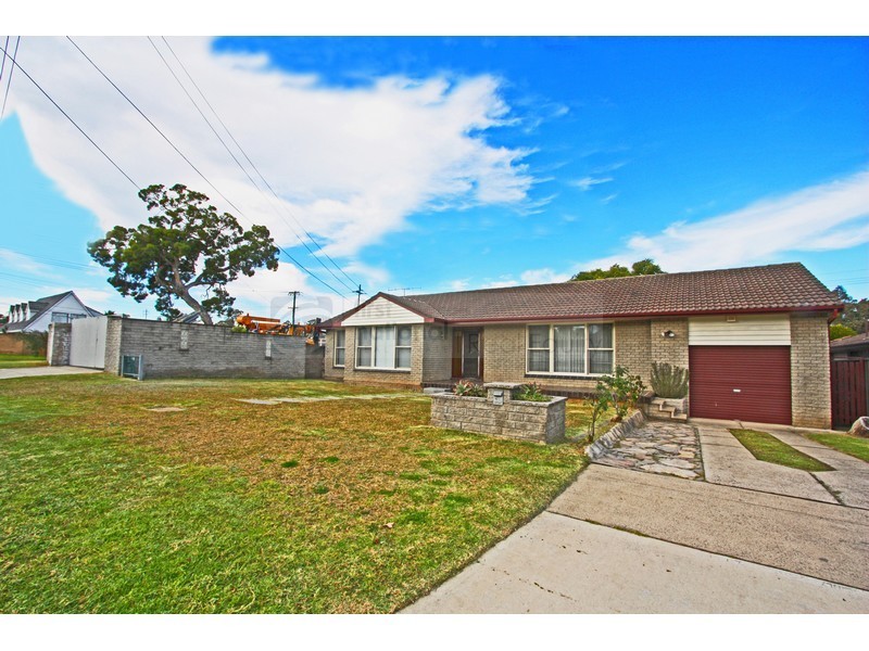 68 Renton Avenue, Moorebank NSW 2170