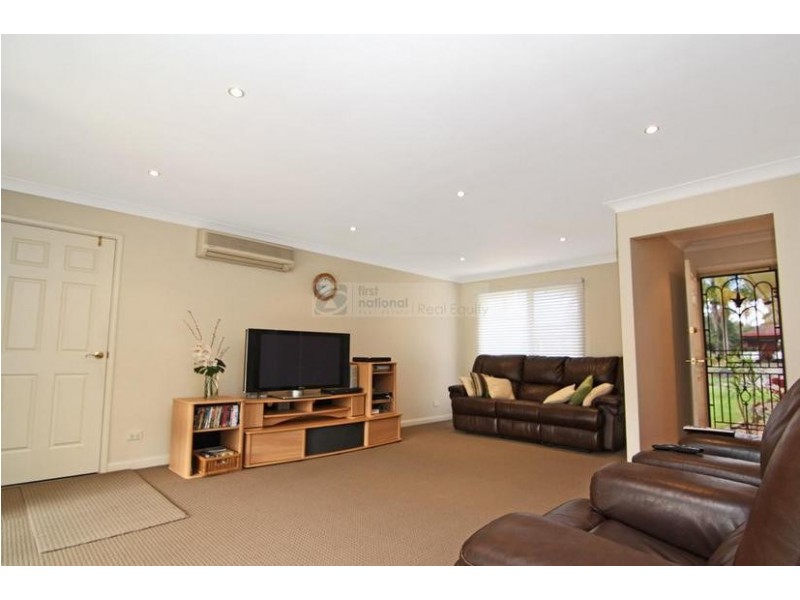 75 Rugby Crescent, Chipping Norton NSW 2170