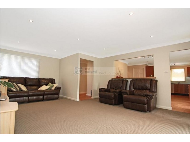 75 Rugby Crescent, Chipping Norton NSW 2170