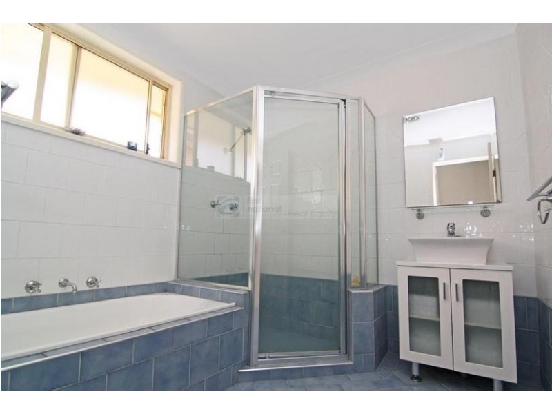 75 Rugby Crescent, Chipping Norton NSW 2170