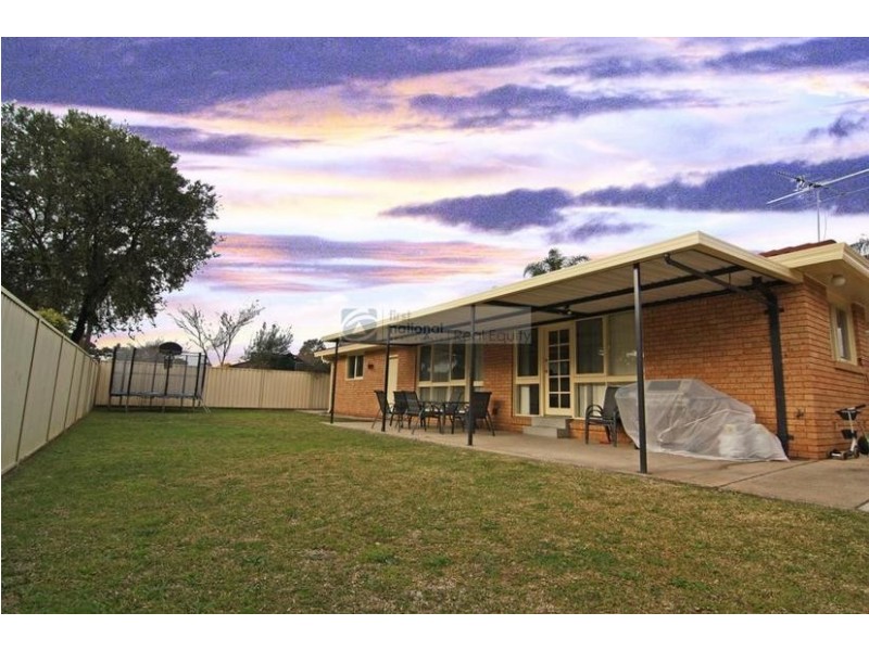 75 Rugby Crescent, Chipping Norton NSW 2170