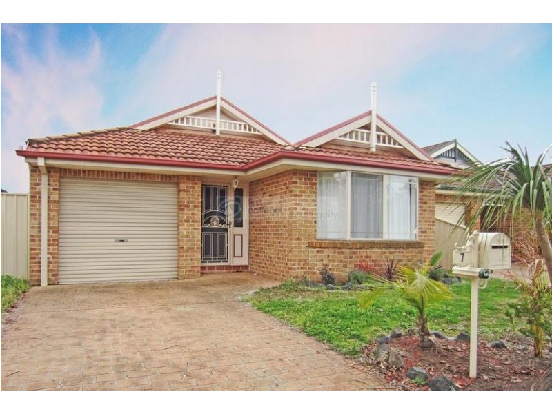 7 Brickendon Court, Wattle Grove NSW 2173