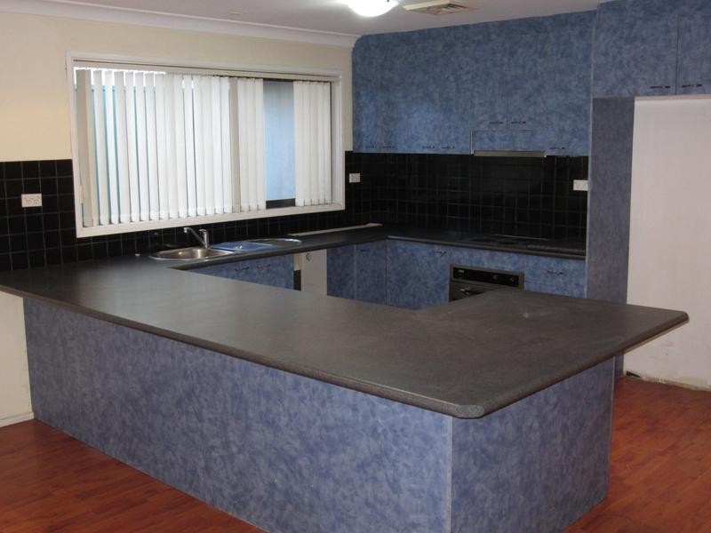 4 Rudham Place, Chipping Norton NSW 2170