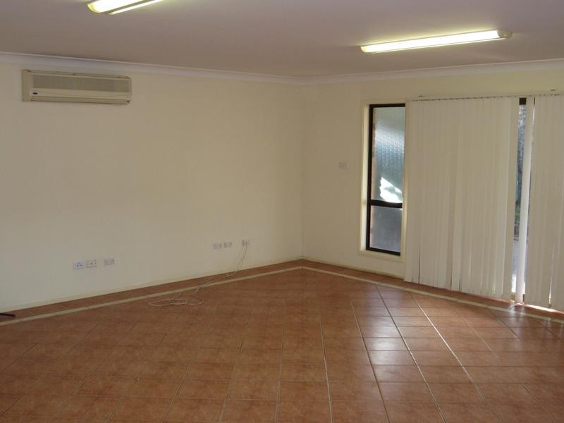 4 Rudham Place, Chipping Norton NSW 2170