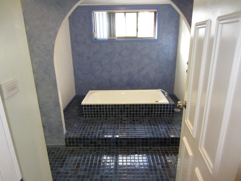 4 Rudham Place, Chipping Norton NSW 2170