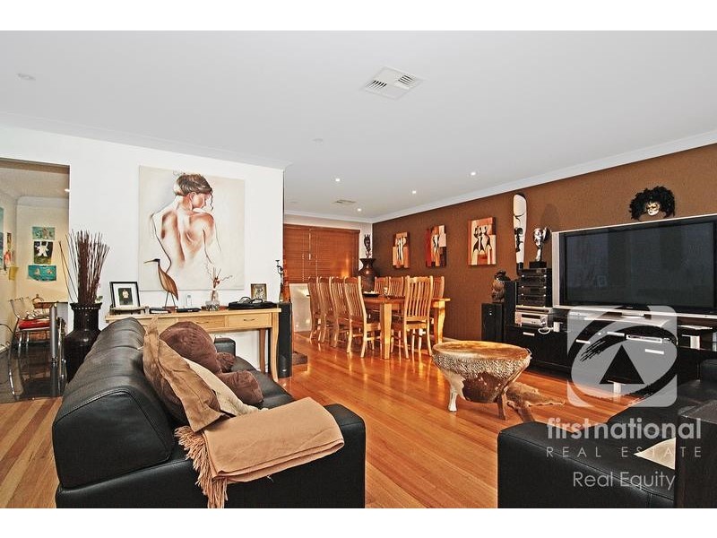 21 Malinya Crescent, Moorebank NSW 2170