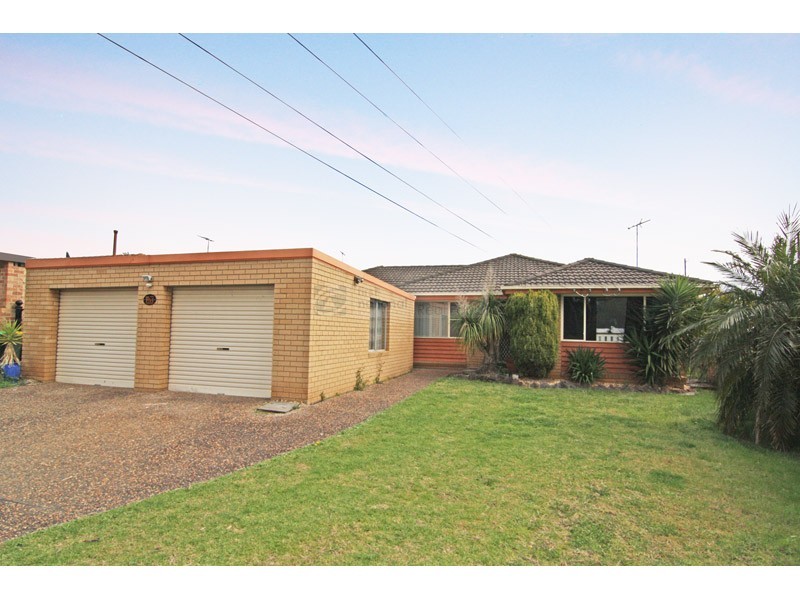 5 Holly Avenue, Chipping Norton NSW 2170