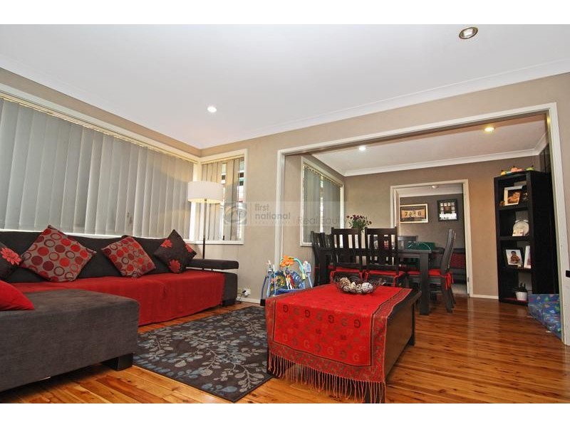 5 Holly Avenue, Chipping Norton NSW 2170