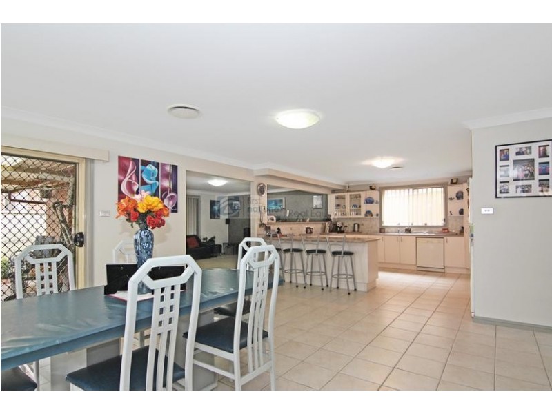 6 Granite Place, Hinchinbrook NSW 2168