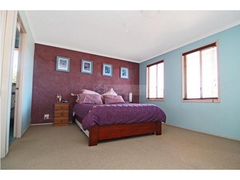 18 Sanctuary Place, Chipping Norton NSW 2170