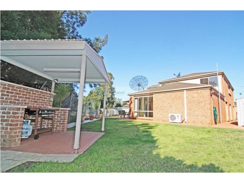 18 Sanctuary Place, Chipping Norton NSW 2170