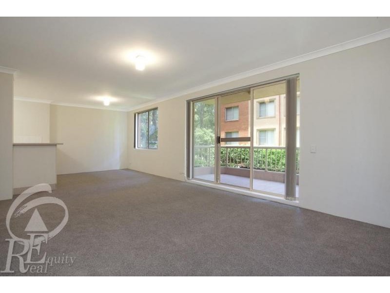 25/4 Mead Drive, Chipping Norton NSW 2170