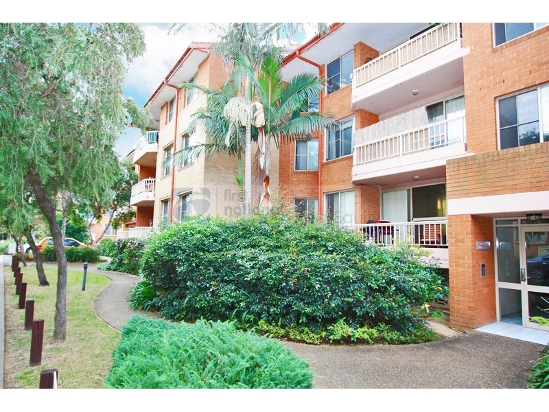 25/4 Mead Drive, Chipping Norton NSW 2170