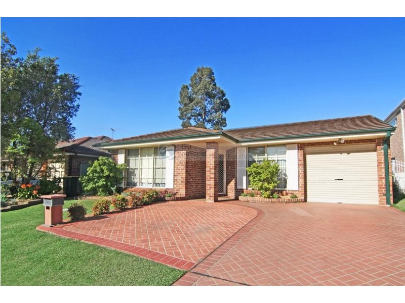 4 Beltana Court, Wattle Grove NSW 2173