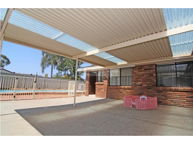 31 Wolverton Avenue, Chipping Norton NSW 2170