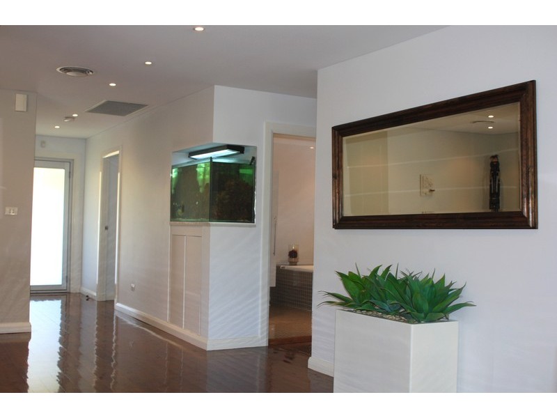 16 Rugby Crescent, Chipping Norton NSW 2170
