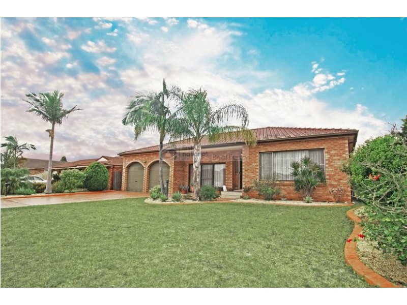 10 Banbury Crescent, Chipping Norton NSW 2170