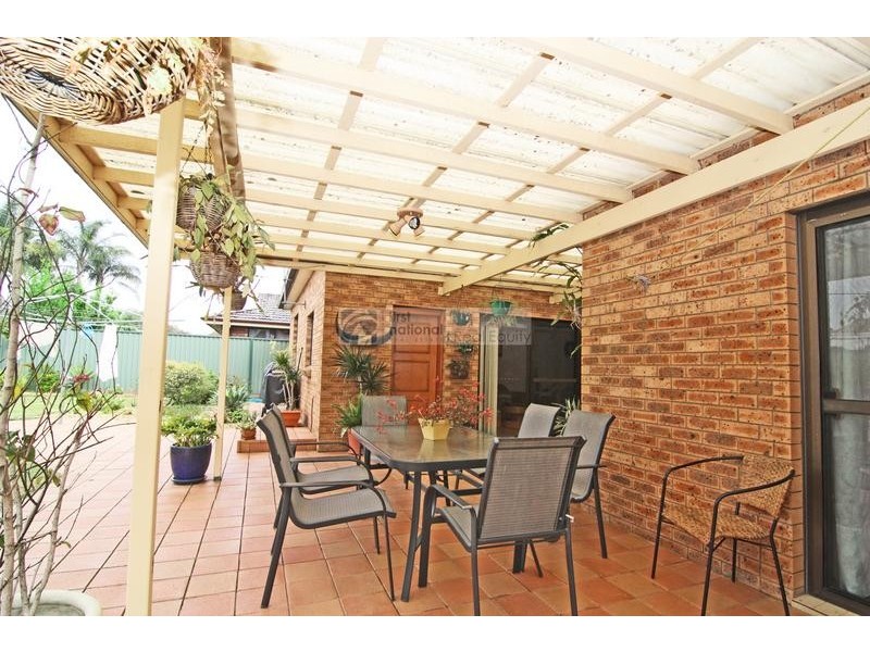 10 Banbury Crescent, Chipping Norton NSW 2170