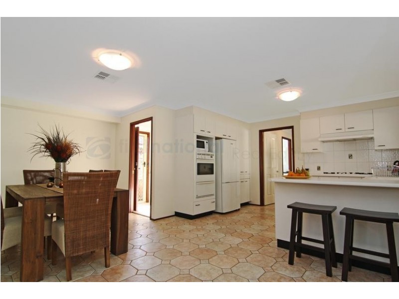 19 Gracemere Court, Wattle Grove NSW 2173