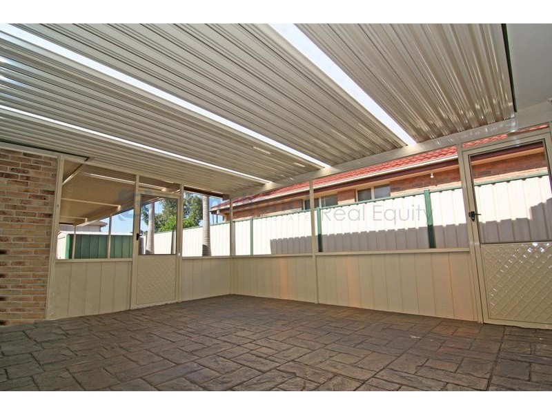 19 Gracemere Court, Wattle Grove NSW 2173