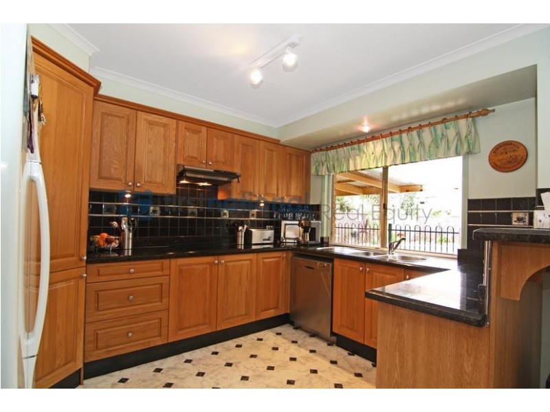 11 Sodbury Street, Chipping Norton NSW 2170