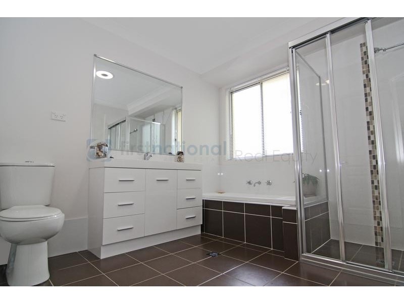 1/2a Labuan Road, Wattle Grove NSW 2173
