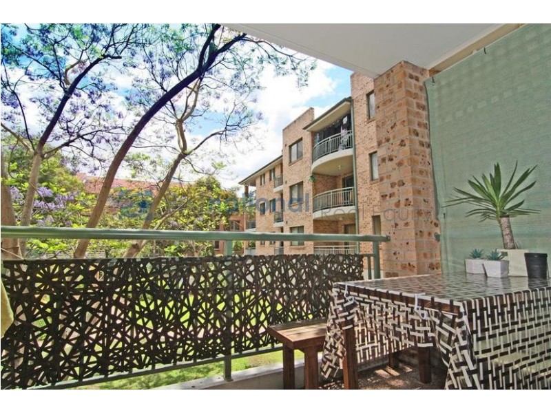 2/211 Frank Oliveri Drive, Chipping Norton NSW 2170