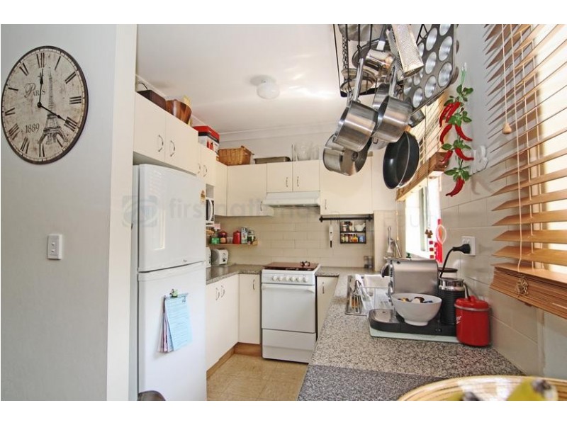 2/211 Frank Oliveri Drive, Chipping Norton NSW 2170